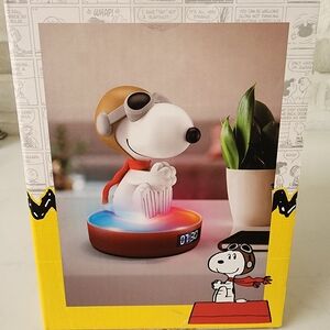 Peanuts Snoopy Pilot Night Light Alarm – White, Brown, Red, Blue